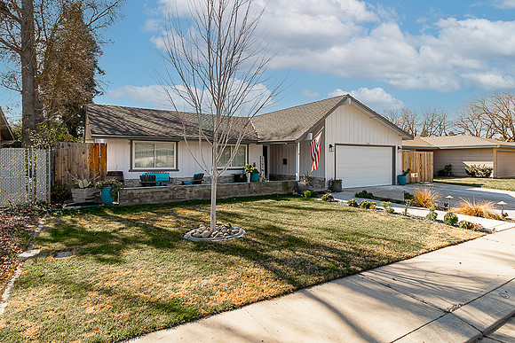 212 Birchwood01