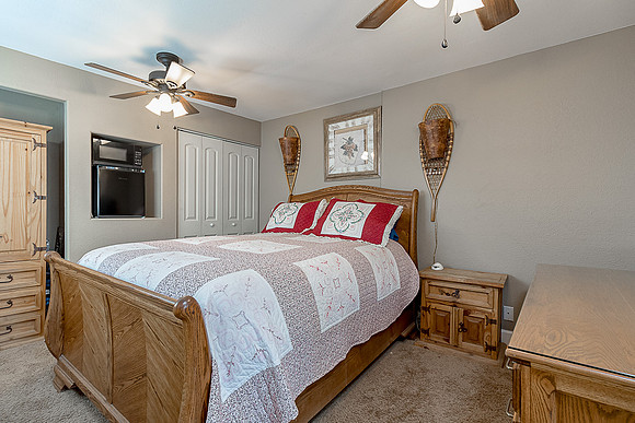 3300Colonial17