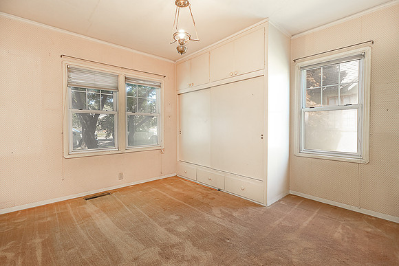 946 Sierra St21