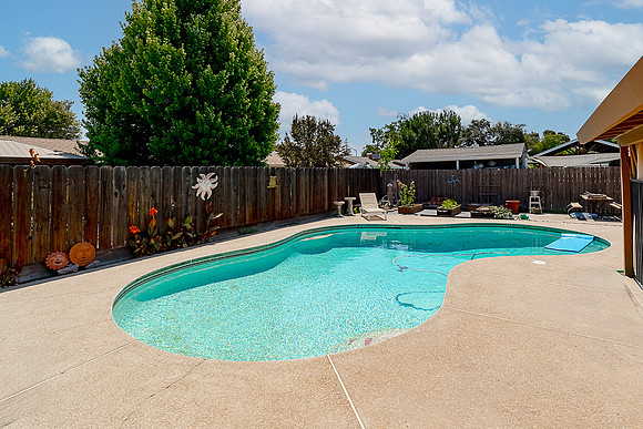 820LochNess23
