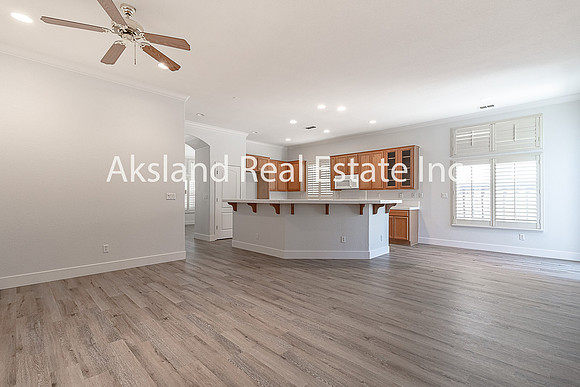 611Brookhurst13