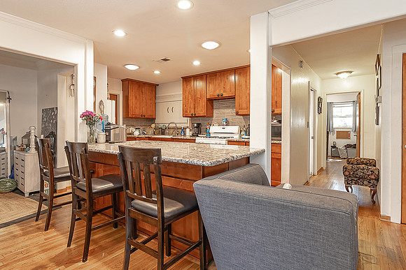 2110Monticello11