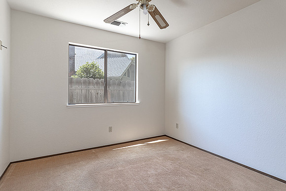 1704Pinecrest19