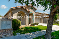 611Brookhurst02