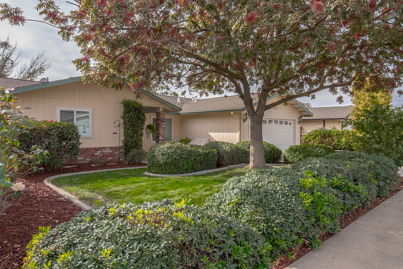 2216 Ridgeway Dr-001