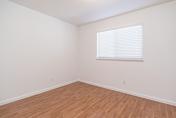 3917Hollywood22