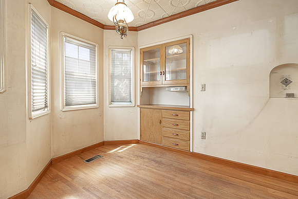 946 Sierra St12