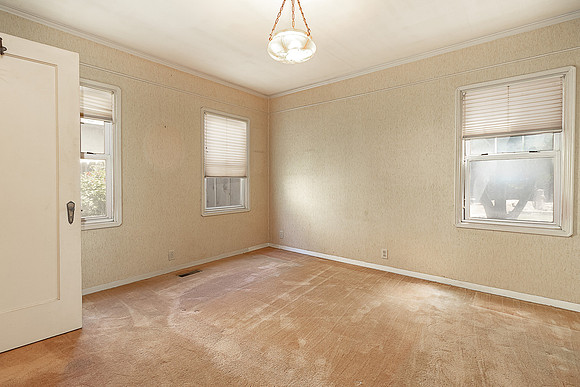 946 Sierra St17