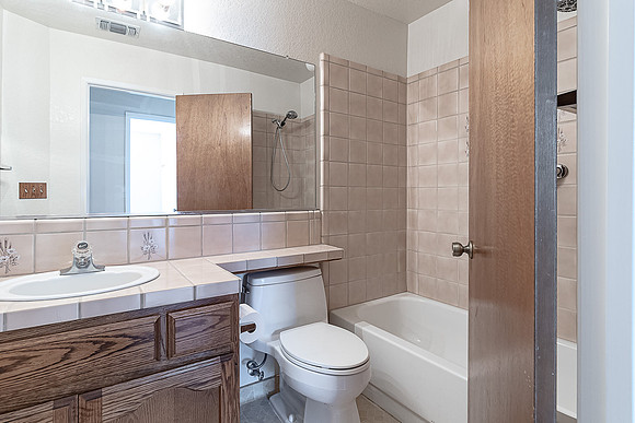 1704Pinecrest18