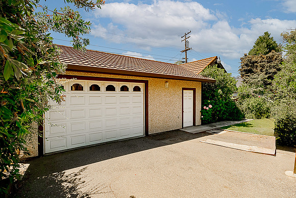 225Park27