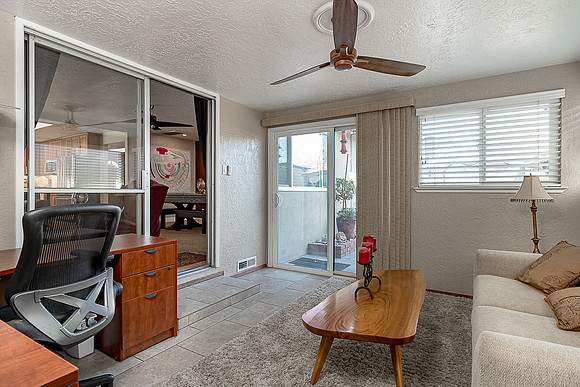 3300Colonial16