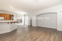 611Brookhurst14