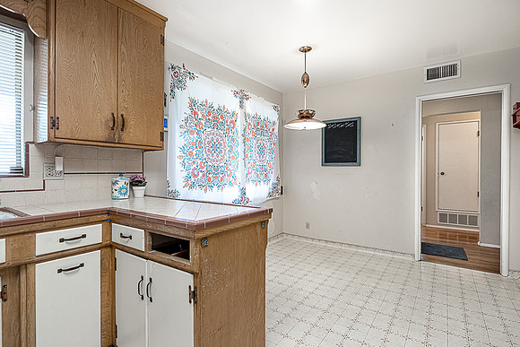 1605Oakwood12